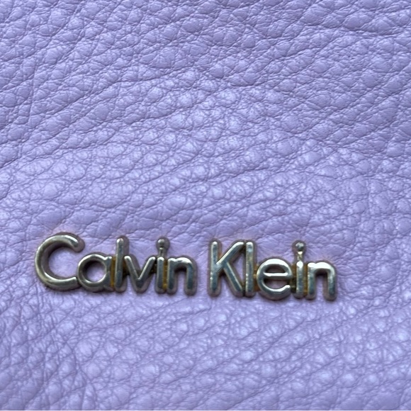 CALVIN KLEIN Lavender Crossbody Bag Mini Pebbled Faux Leather Purse - Picture 4 of 13